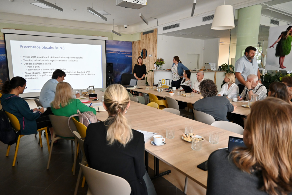 Představujeme obsah kurzů zaměřených na péči o půdu a udržitelné zemědělství