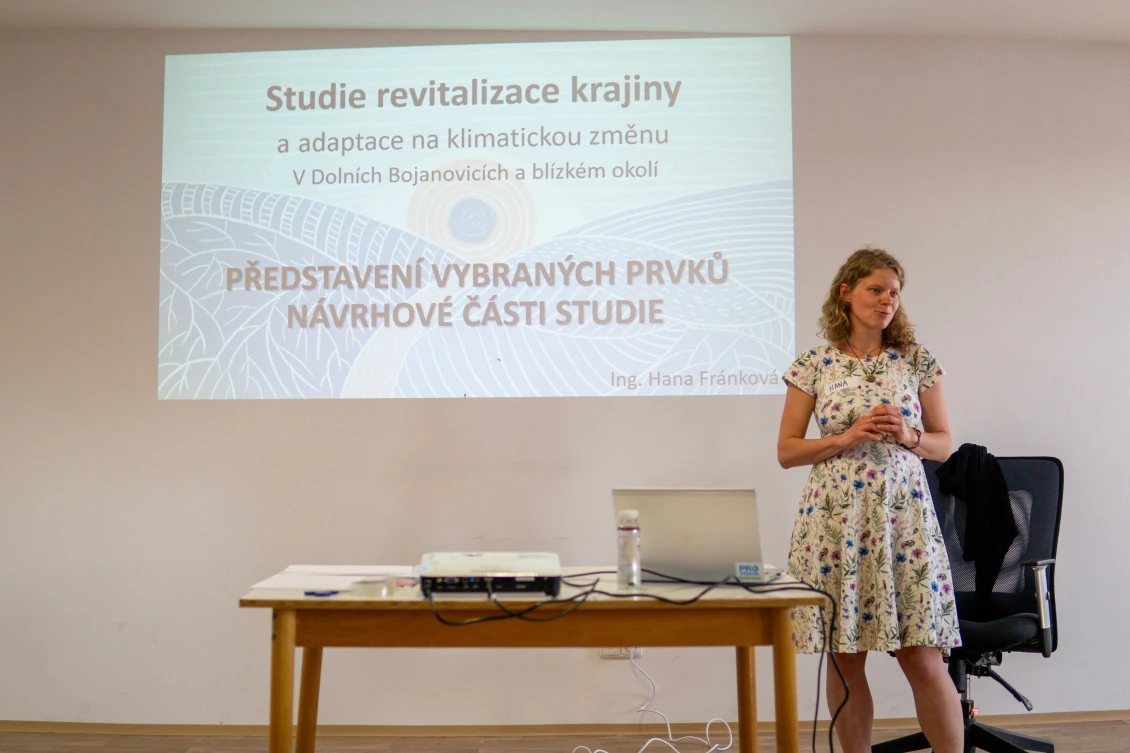 Hana Fránková at the presentation of the draft measures